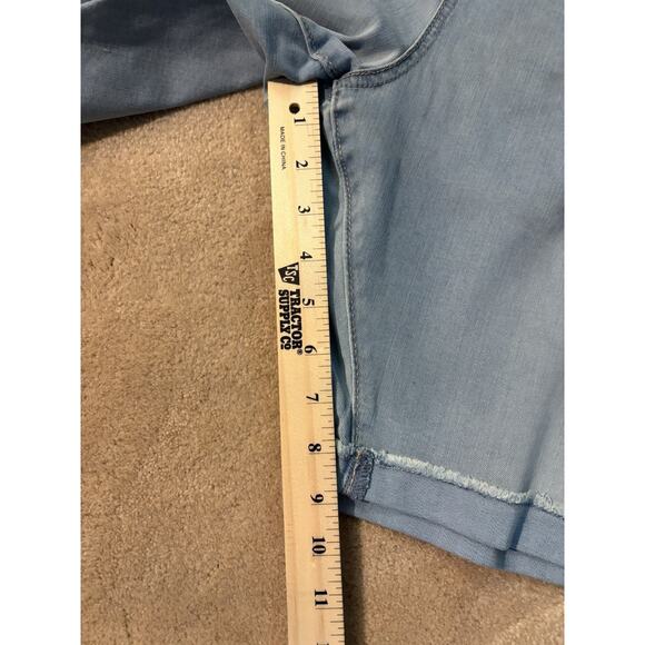 Levi's Womens Blue Shaping Bermuda Jean Shorts Mid Rise Stretch Roll Hem 20W NEW - Picture 5 of 6